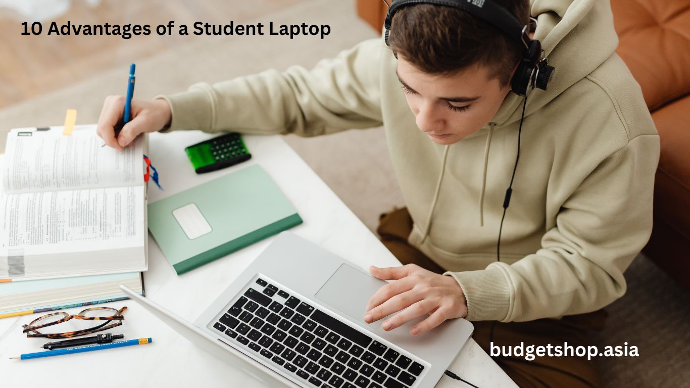 10 Advantages of a Student Laptop